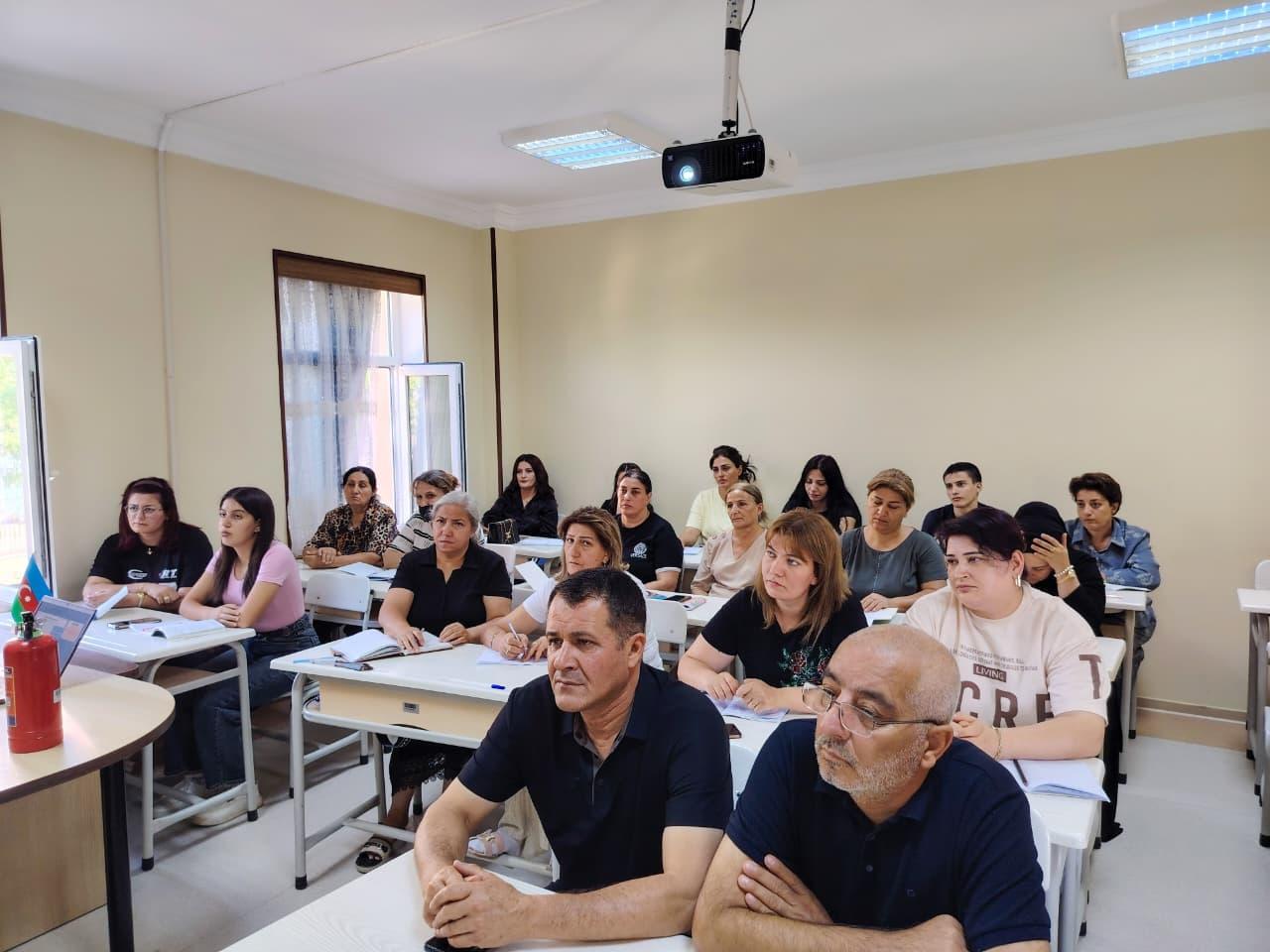  Naxçıvanda bu dəfə aşpaz kursunun iştirakçılarına əməyin mühafizəsi üzrə təlim keçirilib